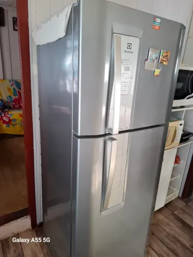 Geladeira electrolux 427lt