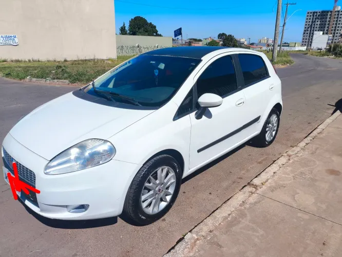 Fiat Punto Essence 1.6 Flex 16V 5P 2011