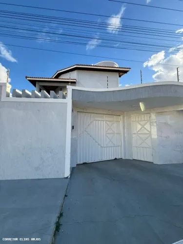Casa para Venda em Guanambi, Santo Antonio, 3 dormitórios, 1 suíte, 3 banheiros, 5 vagas
