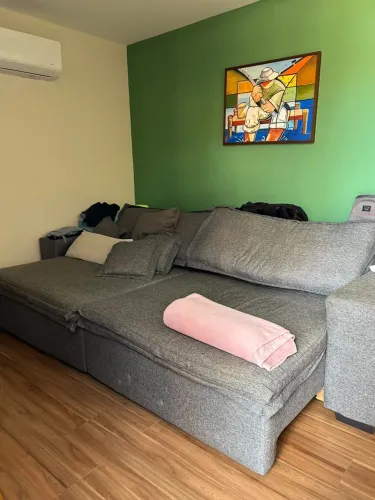 Vendo sofá super espaçoso!