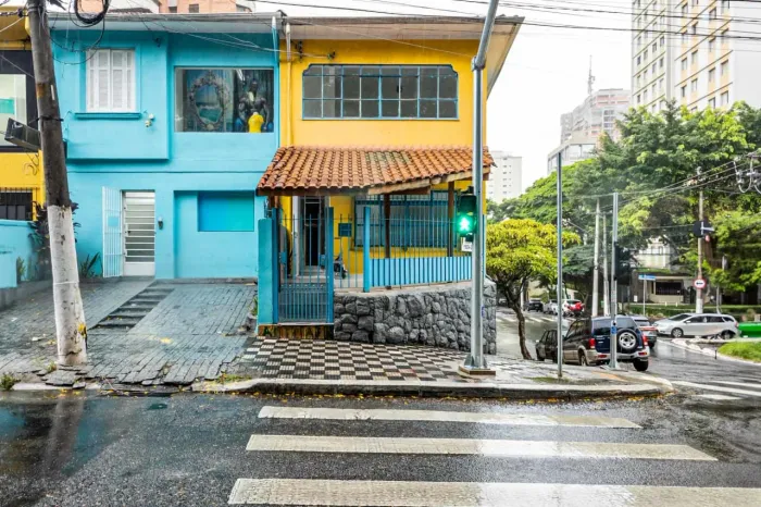 Casa comercial na Rua Sena Madureira, 767  114 m²