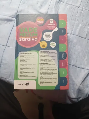 Vade mecum saraiva 2022 ótimo estado.