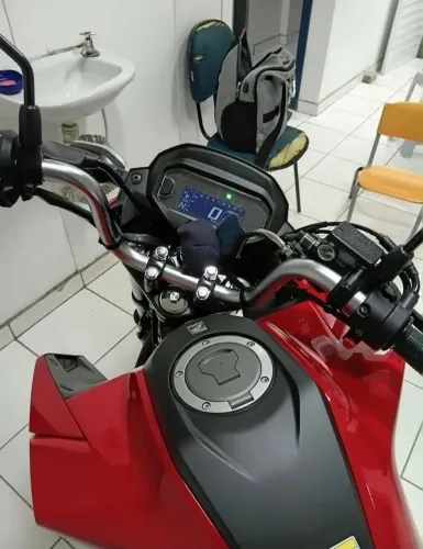 Vende-se essa moto