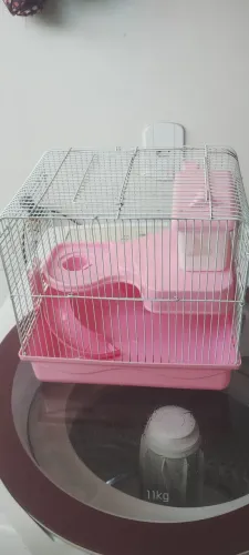 Gaiola de hamster e um cercado