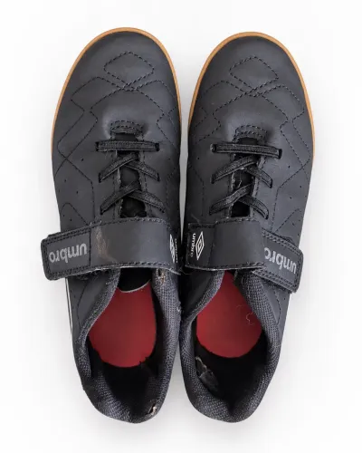 Chuteira Umbro Futsal Preta com Velcro