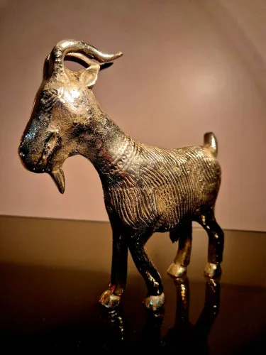 Bode escultura em bronze
