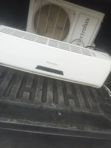 Vendo ar-condicionado Electrolux 12 mil btus 