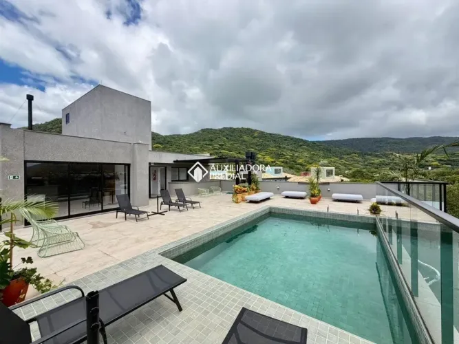 Imóvel para venda tem 92 metros quadrados com 2 quartos em Lagoa da Conceição - Florianópo