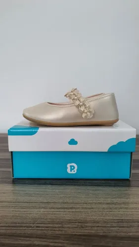 Sapatilha infantil dourada - Pimpolho