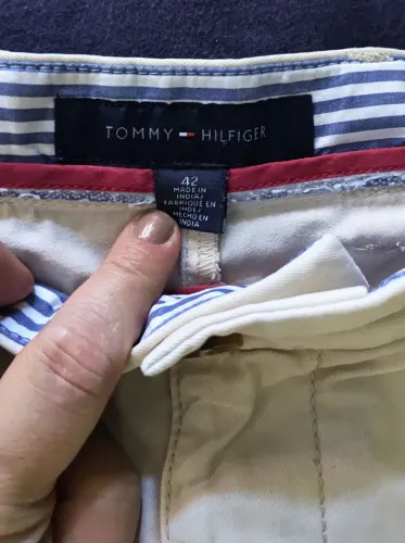 Bermuda Masculina Tommy Hilfiger Sarja Off-White - Tam 52 (Etiqueta 42 EUA)