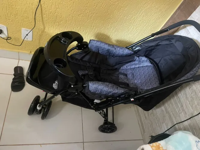 *Carrinho nunca usado,novo de loja* aceito propostas