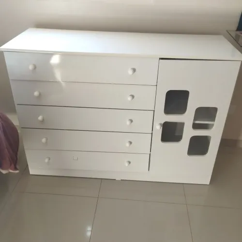 Vendo cômoda em MDF