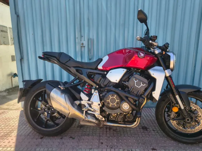 Moto Honda cb1000R