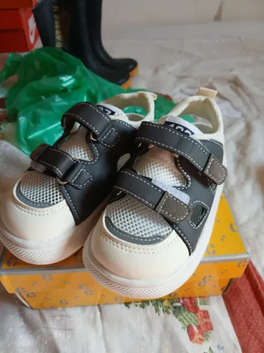 Tenis novo respirável 22 tamanho