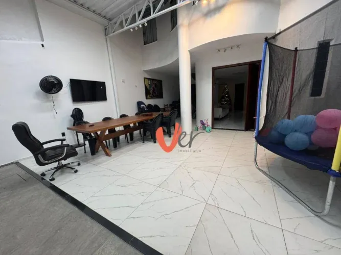 Casa com 7 dormitórios à venda, 400 m² por R$ 1.150.000,00 - Parque Manibura - Fortaleza/C