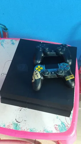 Ps 4 vendo ou troco iPhone 13 para cima