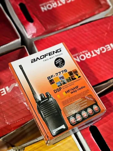 Par de rádio comunicador baofeng 