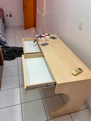 Mesa / aparador