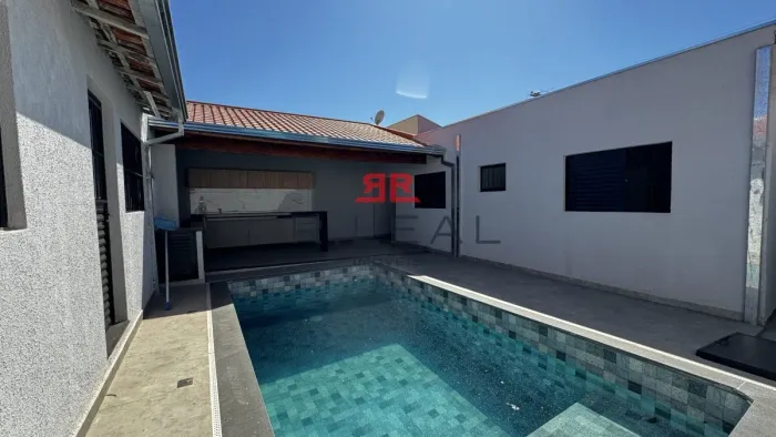 Casa com 3 quartos, sendo 1 suíte, para venda no Alto Paraíso
