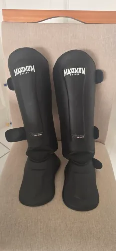 Caneleira Maximum Muay Thai. Tam. M