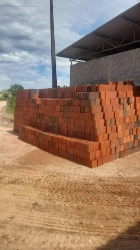 Trabalho com vendas de tijolos diretamente de fábrica ?.