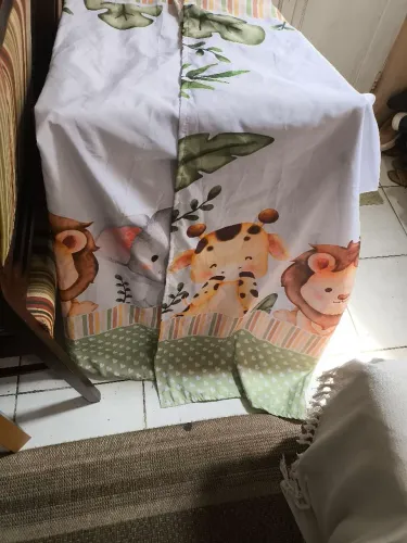 20 peças contendo cortina,roupas e calçados, menino 1-2 anos