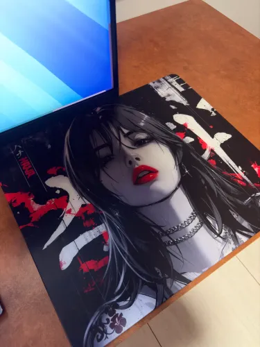 Mousepad de vidro GLSSWRKS Hana