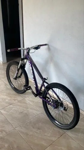 Bicicleta com as melhores peças 