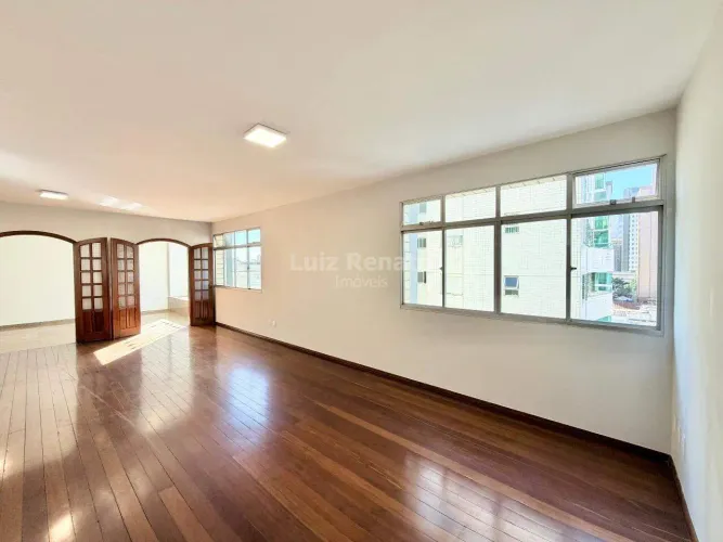 Apartamento à venda no bairro Savassi