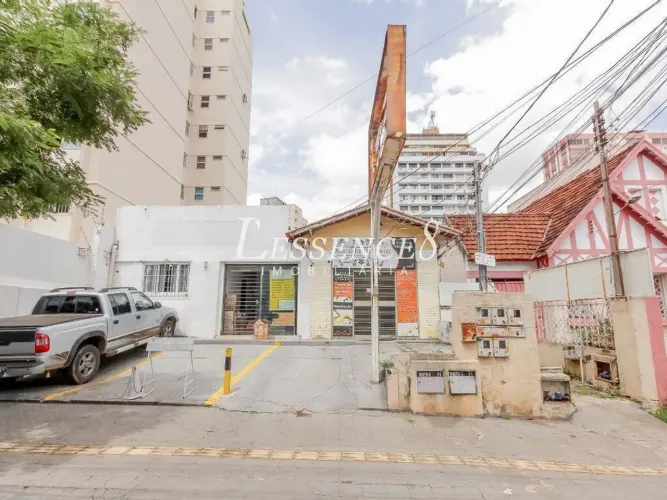 Salas comerciais + 10 kitnets no Setor Central | 471m²