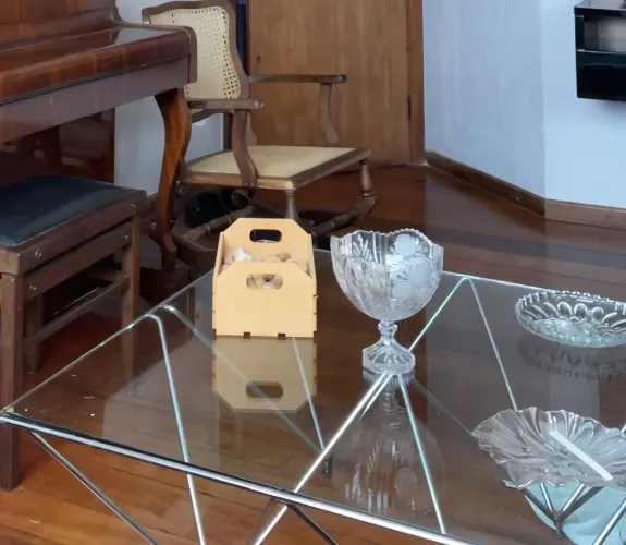 Mesa de centro de vidro