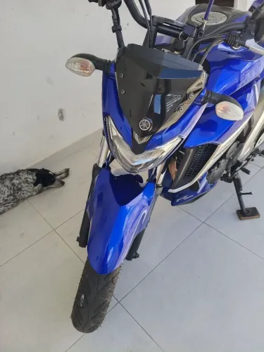 fZ25 2020 vendo ou troco, outra menor valor 