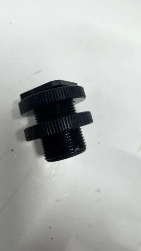adaptador e redutor de rosca para pedestal de microfone. 