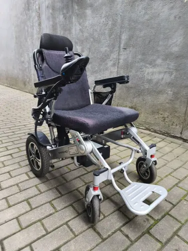 Cadeira de Rodas motorizada TOP Winner Med 