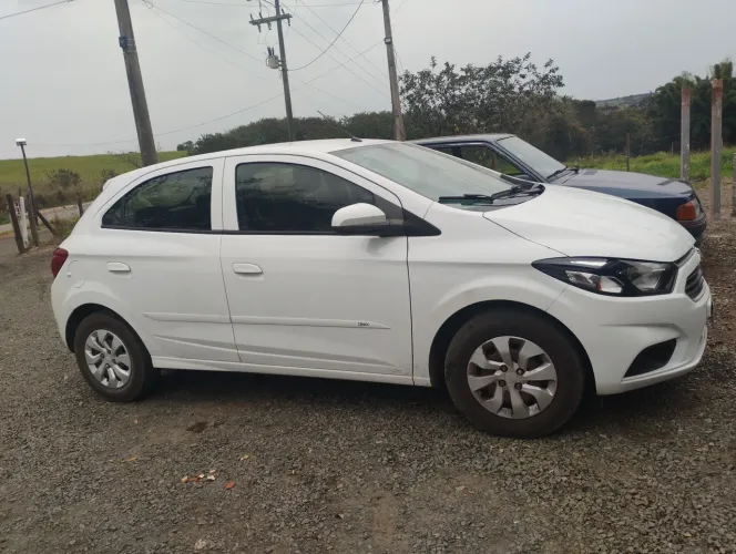 Chevrolet Onix Hatch LT 1.0 8V Flex Mec. 4P 2018