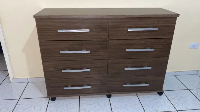 Cômoda 8 gavetas
