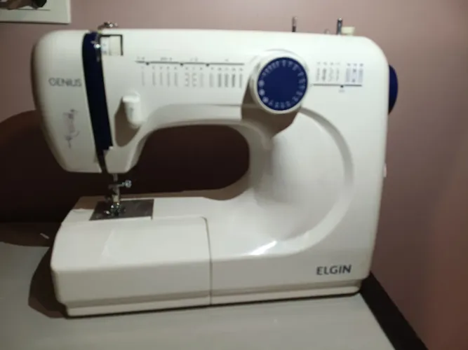Máquina de Costura Elgin JX-4000 - Oportunidade R$250!