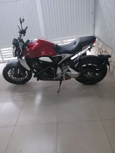 CBR-1000R IMPECÁVEL