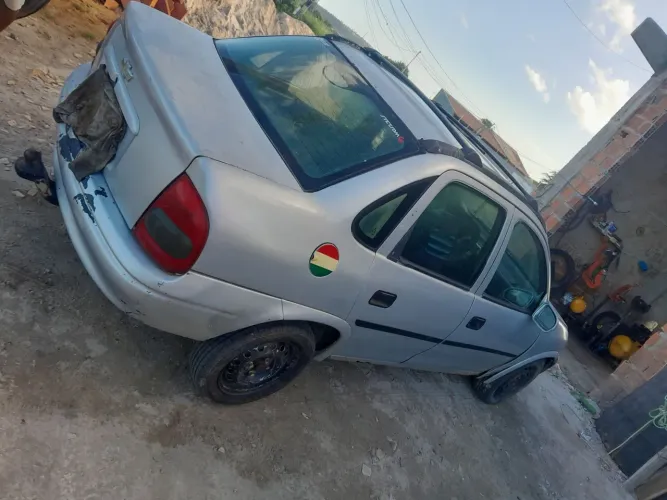 Chevrolet Corsa Sedan Super Milenium 1.0 MPFI 16V 2002