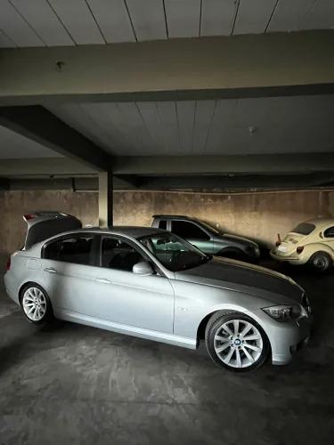 BMW 320I A 2011
