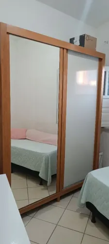 Guarda roupa casal pouco tempo de uso