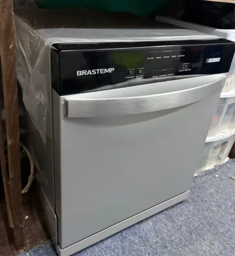 Máquina de lavar louça Brastemp 8 serviços