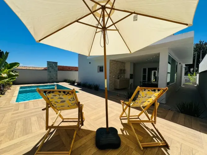 Casa mobiliada com piscina em Condomínio em Atibaia - Condomínio Terras de Atibaia