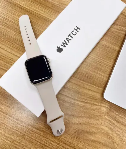 Apple Watch SE 3 40mm ESTELAR - Novo/Lacrado