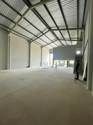 BARRACÃO PARA VENDA OU LOCAÇÃO COM 300m² DE CONTRUÇÃO EM CAMBÉ/PR