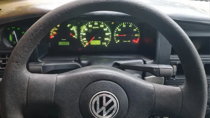 Volkswagen Santana 1.8 MI (álcool) 2000