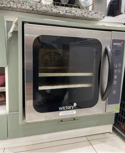 Forno Wictory 5 Esteiras com Vapor - Excelente Estado