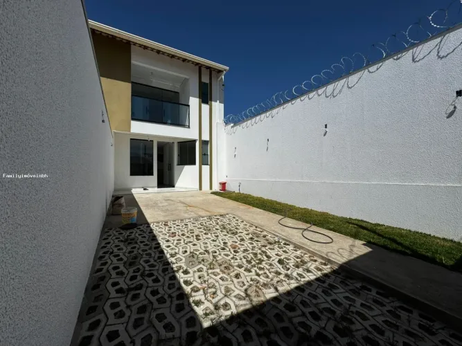 Casa para Venda em Santa Luzia, Liberdade, 3 dormitórios, 2 suítes, 3 banheiros, 2 vagas