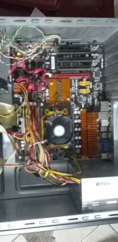 torre de computador usado DualCore AMD Athlon II X2 250