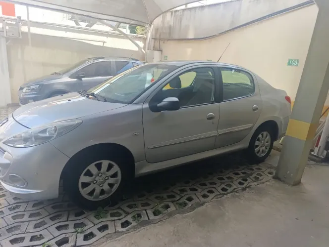 Peugeot 207 Sed. Passion XR Sport 1.4 Flex 8V 4P 2012